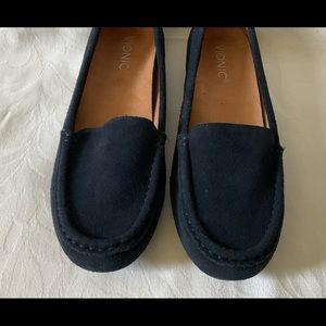 NWOT Vionic DEBBIE suede moccasins 8.5 Wide navy blue